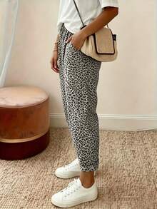 Breezaya Plus Size Women's High Waist Loose Leopard Print Tapered Ankle Pants - White - View 3