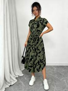 SHEIN Raffinéa 女款休閒度假旅行豹紋前扣鈕扣襯衫腰帶蝴蝶結口袋側開衩 2025夏季新款短袖長洋裝 - 軍綠色 - 查看 3
