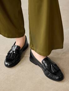 MOTF PREMIUM WOMEN'S AUTUMN AND WINTER BLACK LOAFERS RETRO BRITISH STYLE FASHIONABLE AND COMFORTABLE FLAT SHOES - Black - View 1