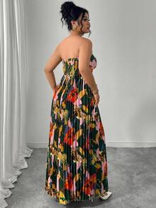 SHEIN PETITE CURVE 大码短款女士度假印花吊带连衣裙，百褶长裙，修身剪裁，尽显身材曲线。适合海岛度假、海滩派对、情人节氛围、旅行摄影、度假时尚。简约大码女装。 - 彩色 - 查看 2