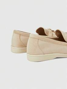 Sleekvia Sepatu Loafer Wanita Berbahan Beludru dengan Hiasan Gesper Logam dan Ujung Bulat, Cocok untuk Penggunaan Sehari-hari, Perjalanan, Pesta, Perjamuan, dan Aktivitas Luar Ruangan. - Aprikot - View 9