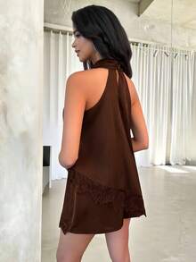 SHEIN PariChic 深棕色掛脖蕾絲拼接不對稱下擺女款上衣與蕾絲拼接短褲女款兩件套，適合早午餐、夜晚外出，夏季性感 - 咖啡棕 - 查看 2