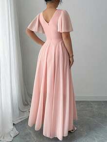 SHEIN PETITE CURVE 大码短款女士春夏新款柔软优雅V领雪纺连衣裙，泡泡袖收腰长裙。适合浪漫婚礼、花园派对、情人节装扮、红毯活动、高雅音乐节、轻柔嘉年华和正式场合：柔美优雅的时尚风格，简约大码女装。 - 粉色 - 查看 2