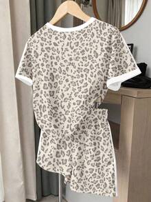 Vintage Light Leopard Print Grey & White Sporty Striped Teen Girl Casual Minimalist Loose Crew Neck Short Sleeve T-Shirt & Loose Shorts 2-Piece Set, Suitable For Spring/Summer Outdoor Picnic, Outing, Street Style, Campus, Chill Chill, Back To School, Y2K - Multicolor - View 2