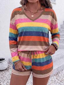 SHEIN LUNE Setelan 2 Potong Kasual Modis Model Basic Leher V Motif Garis Retro Warna-warni Atasan Lengan Panjang & Celana Pendek Ukuran Plus - MultiWarna - View 3