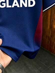Manfinity Gritte Field Camiseta de fútbol de manga corta con bloques de color y patchwork para hombre - Azul - Ver 3