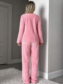 SHEIN Rosa ribbad fluffig plysch pyjamasset med "Be Happy"-brodyr, mysig vinterhemklädsel - Rosa - Visa 3