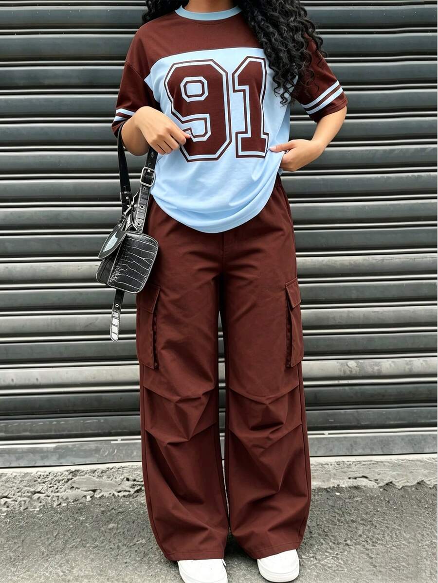 SHEIN Sparklyn 青少年休閒街頭風數位印花T恤+工裝褲2件套,舒適版型方便活動,時尚街頭元素,適合校園通勤、週末出遊、日常穿著及春季多場景穿搭 - 彩色 - 查看 1