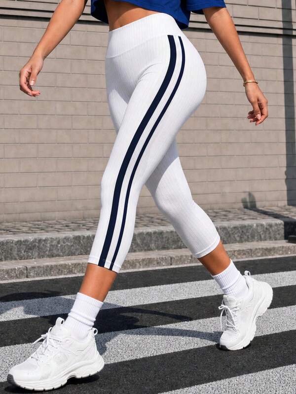 Muchica Fashionable Minimalist Striped Color-Block Sports Cropped Leggings Football Jersey Everyday Outing Tee World Cup City Break Vacation Match Day