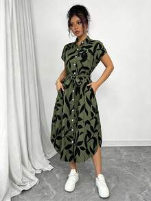 SHEIN Raffinéa 女款休閒度假旅行豹紋前扣鈕扣襯衫腰帶蝴蝶結口袋側開衩 2025夏季新款短袖長洋裝 - 軍綠色 - 查看 6