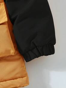 SHEIN جاكيت شتوي بغطاء رأس وجيوب كارجو بألوان متباينة ورقعة حرفية للأولاد المراهقين - كاكي - مشاهدة 5
