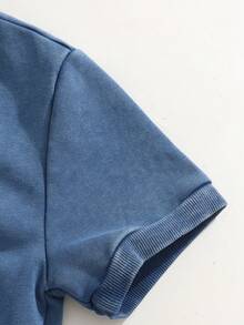 SHEIN Playful Pals 女童新款黑色酸洗休閒寬鬆俏皮可愛英文刺繡圓領羅紋針織牛仔套裝 2 件組，春秋冬必備，簡約時尚百搭，日常穿著新款針織牛仔套裝 - 藍色 - 查看 3