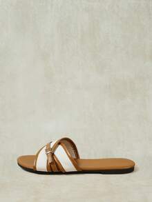 Styleloop Women's Flat Sandals Summer Open-Toed Bohemian Vacation Sandals Wear Soft-Soled Slippers - Brown button. - View 3