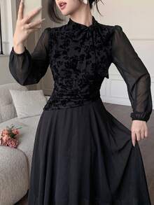 Modelyn Women's Tie Waist Ruched Positioned Print Long Sleeve Dress - Black - View 8