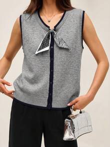 SHEIN Orluneo 新款春夏休閒極簡圓領微 Polo 無袖背心，煙灰色啞光鈕扣，密織針織，顯高不顯胖，對比滾邊，圓點與佩斯利拼色，適合辦公通勤，優雅百搭層次穿搭，韓系針織基本款，修身舒適，深色調顯白，清冷氣質，紋理灰黑色，休閒商務中性高級女款針織上衣 - 灰色 - 查看 4