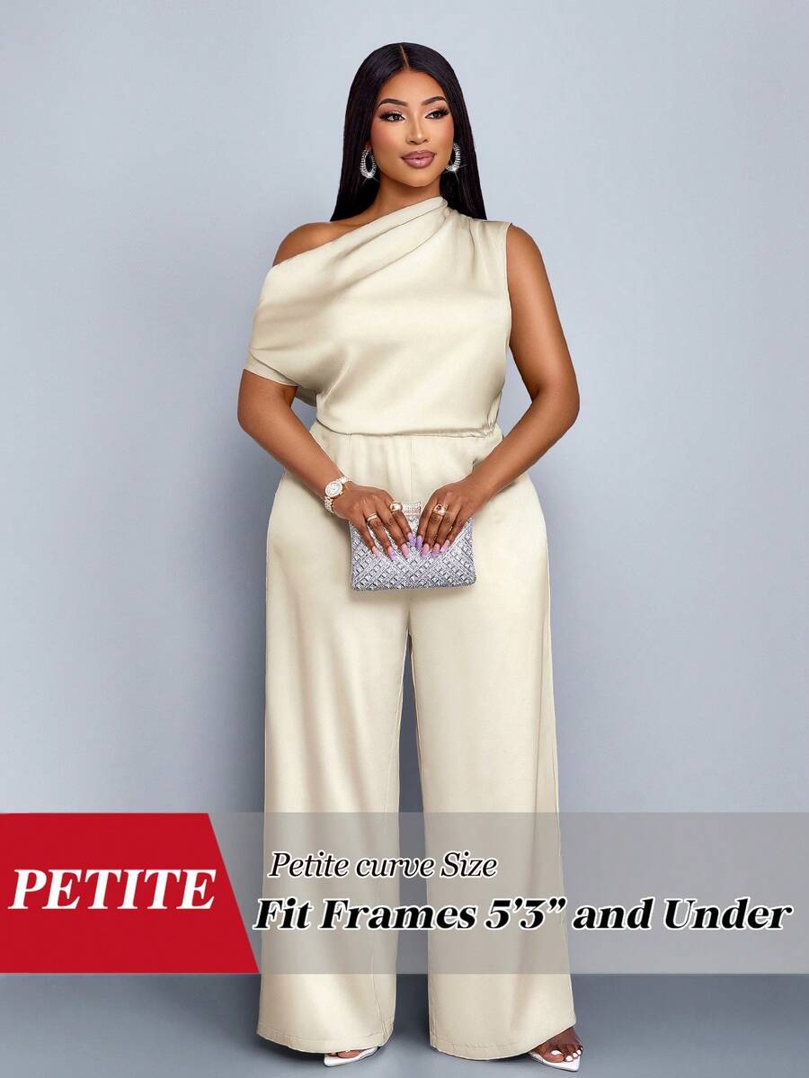 SHEIN PETITE CURVE 大码女式时尚通勤纯色优雅日常旅行宽松休闲简约杏色轻薄缎面不对称领口褶皱短袖阔腿连体裤,适合返校季、毕业季、新年、跨年夜、秋季、春季、夏季、约会、生日派对等场合。 - 杏色 - 查看 1