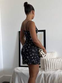 leahseptember 小花夏季戶外印花萵苣邊細肩帶連身裙 - 黑色 - 查看 6