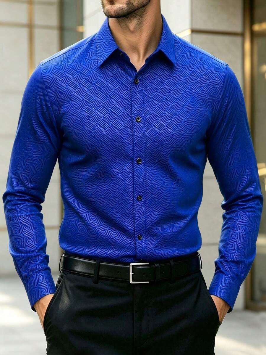 Manfinity Mode Áo sơ mi nam thời trang thường ngày, công sở, đi làm, cổ đứng, màu trơn, cài nút, tay dài, áo sơ mi nam trang trọng, áo sơ mi nam màu trơn. Thích hợp cho mặc hàng ngày, đi làm, đi chơi, dự tiệc, có thể phối với quần tây hoặc vest để tham dự các buổi tiệc, đám cưới, tuần trăng mật. Có thể làm quà tặng cho con trai, chồng, bạn trai, cha, cho mùa thu. Áo sơ mi nam công sở thường ngày, áo sơ mi nam cao cấp, áo sơ mi nam màu xanh hoàng gia, áo sơ mi nam thiết kế màu xanh dương.