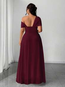 SHEIN PETITE CURVE 大尺碼女款短版春秋冬優雅浪漫婚禮賓客派對新年晚禮服 雪紡單肩開衩酒紅色洋裝 - 酒紅色 - 查看 2