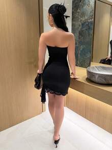 Vassilux 女款性感蕾絲拼接抓皺修身迷你洋裝，春夏優雅風 - 黑色 - 查看 2
