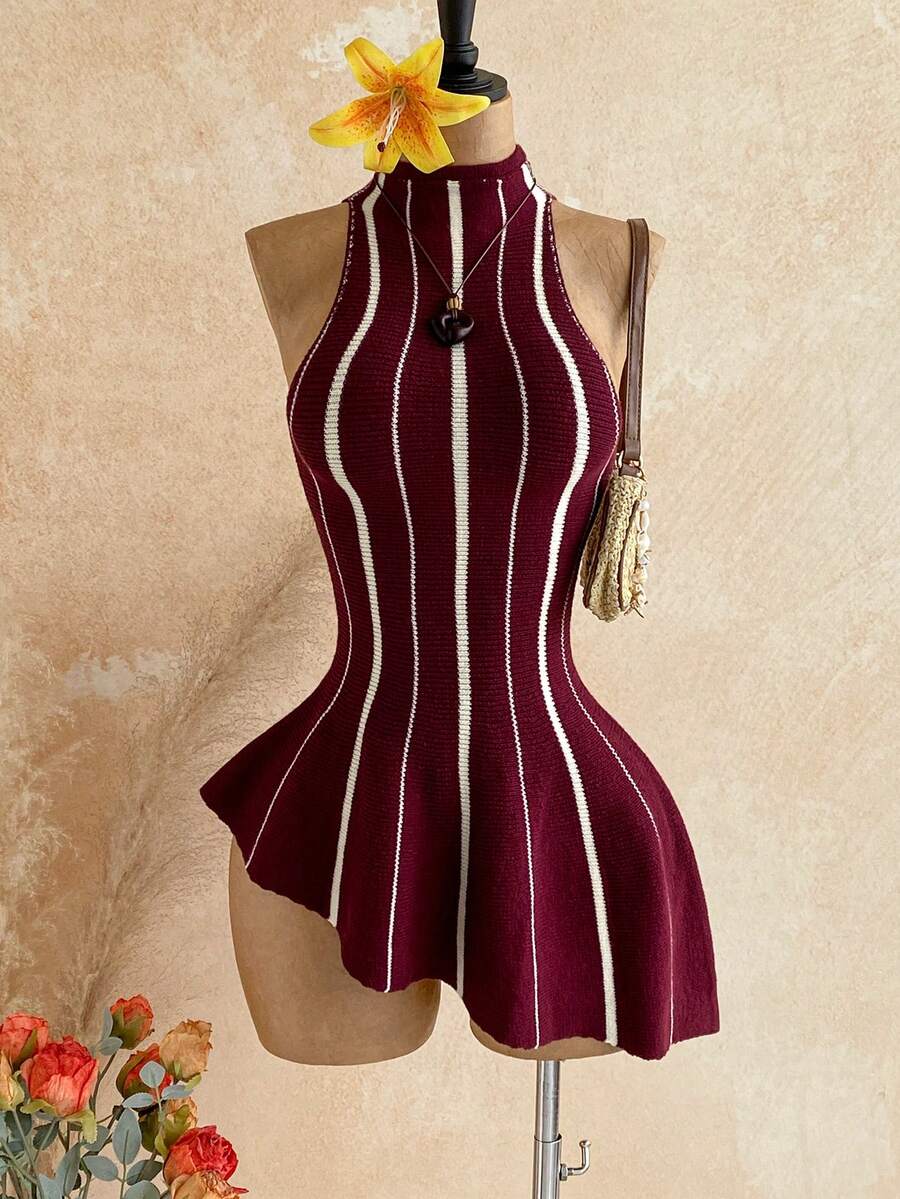 Soleia Atasan Rajut Tanpa Lengan dengan Hem Asimetris Bergaris Blok Warna Burgundy & Putih untuk Musim Gugur/Dingin - Burgundy - View 1