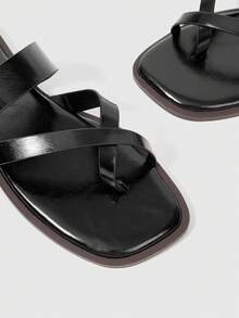 Sleekvia Ladies Comfortable Flat Wear-Resistant Versatile  Metal Outdoor Flip-Flops Slippers - Black - View 7