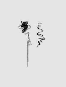 MortiRose Silver Serpentine Asymmetric Left And Right Different Spade A Retro Earrings - Silver - View 3