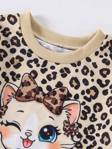 SHEIN Casuvi Kids 2件組女童休閒時尚數位印花可愛上衣 + 棕色喇叭褲套裝，棕色喇叭褲版型時尚，整體風格偏向甜美酷帥，適合返校、外出、街頭穿搭 - 彩色 - 查看 4