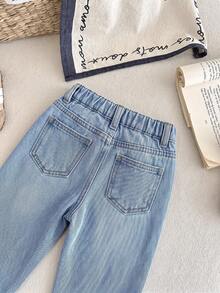 SHEIN LMoss Kids 女嬰彩色愛心刺繡圖案藍色牛仔寬鬆錐形長褲 - 淺色水洗藍 - 查看 5