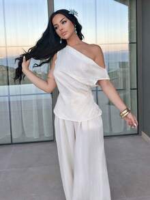 Vassilux White Asymmetrical Shoulder Crop Top And Casual Pants 2 Pieces Set For Women, Summer Elegant - White - View 5