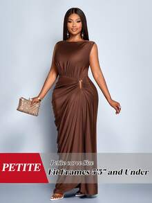 SHEIN PETITE CURVE “女士短款优雅纯色褶皱镂空时尚金属环扣独特设计抽褶开衩无袖长款连衣裙，适合秋冬季、休闲、派对、伴娘、万圣节、圣诞节、新年夜、节日服装、新年服装、圣诞派对女士冬季服装、感恩节女士服装” - 咖啡棕 - 查看 1