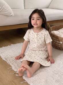 DAZY 女嬰圓領全身花卉印花舒適居家服幼兒 - 杏色 - 查看 7