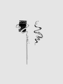 MortiRose Silver Serpentine Asymmetric Left And Right Different Spade A Retro Earrings - Silver - View 1