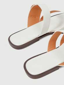 Sleekvia Ladies Comfortable Flat Wear-Resistant Versatile  Metal Outdoor Flip-Flops Slippers - Apricot - View 8