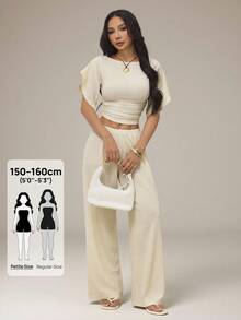 SHEIN PETITE Conjunto de Roupa de Descanso Feminino com Camiseta Plissada com Textura na Cintura e Calça de Malha Casual Elegante, Roupa de Férias, Roupa de Festa do Chá de Verão Feminina em Branco Creme - Damasco - Visão 2