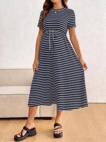 SHEIN 孕婦條紋圓領短袖腰部綁帶休閒洋裝 - 藏蓝色 - 查看 5
