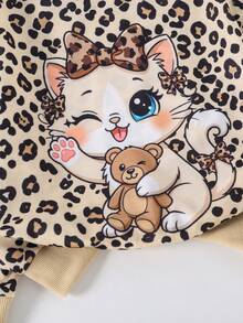 SHEIN Casuvi Kids 2件組女童休閒時尚數位印花可愛上衣 + 棕色喇叭褲套裝，棕色喇叭褲版型時尚，整體風格偏向甜美酷帥，適合返校、外出、街頭穿搭 - 彩色 - 查看 8