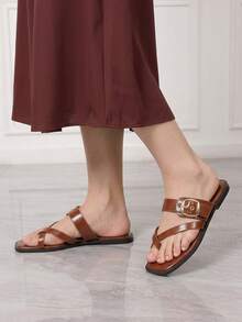 Sleekvia Ladies Comfortable Flat Wear-Resistant Versatile  Metal Outdoor Flip-Flops Slippers - Brown - View 3