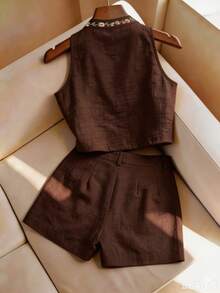 Flora Isola Flora Isola 女款夏季刺繡兩件套，清爽亞麻感無袖上衣與短褲套裝，刺繡立領無袖上衣兩件套，休閒日常通勤穿搭 - 棕色 - 查看 2