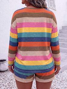 SHEIN LUNE Setelan 2 Potong Kasual Modis Model Basic Leher V Motif Garis Retro Warna-warni Atasan Lengan Panjang & Celana Pendek Ukuran Plus - MultiWarna - View 2