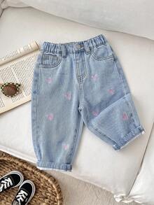 SHEIN LMoss Kids 女嬰彩色愛心刺繡圖案藍色牛仔寬鬆錐形長褲 - 淺色水洗藍 - 查看 7