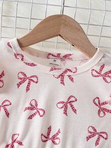 SHEIN Small Flutter Sleeve Printed Bow-Knot Ribbed Asymmetrical Hem Top Paired With Pink Solid Pants, Fashionable Cute Comfortable, Suitable For Outings And Spring/Summer/Autumn - Multicolor - View 6