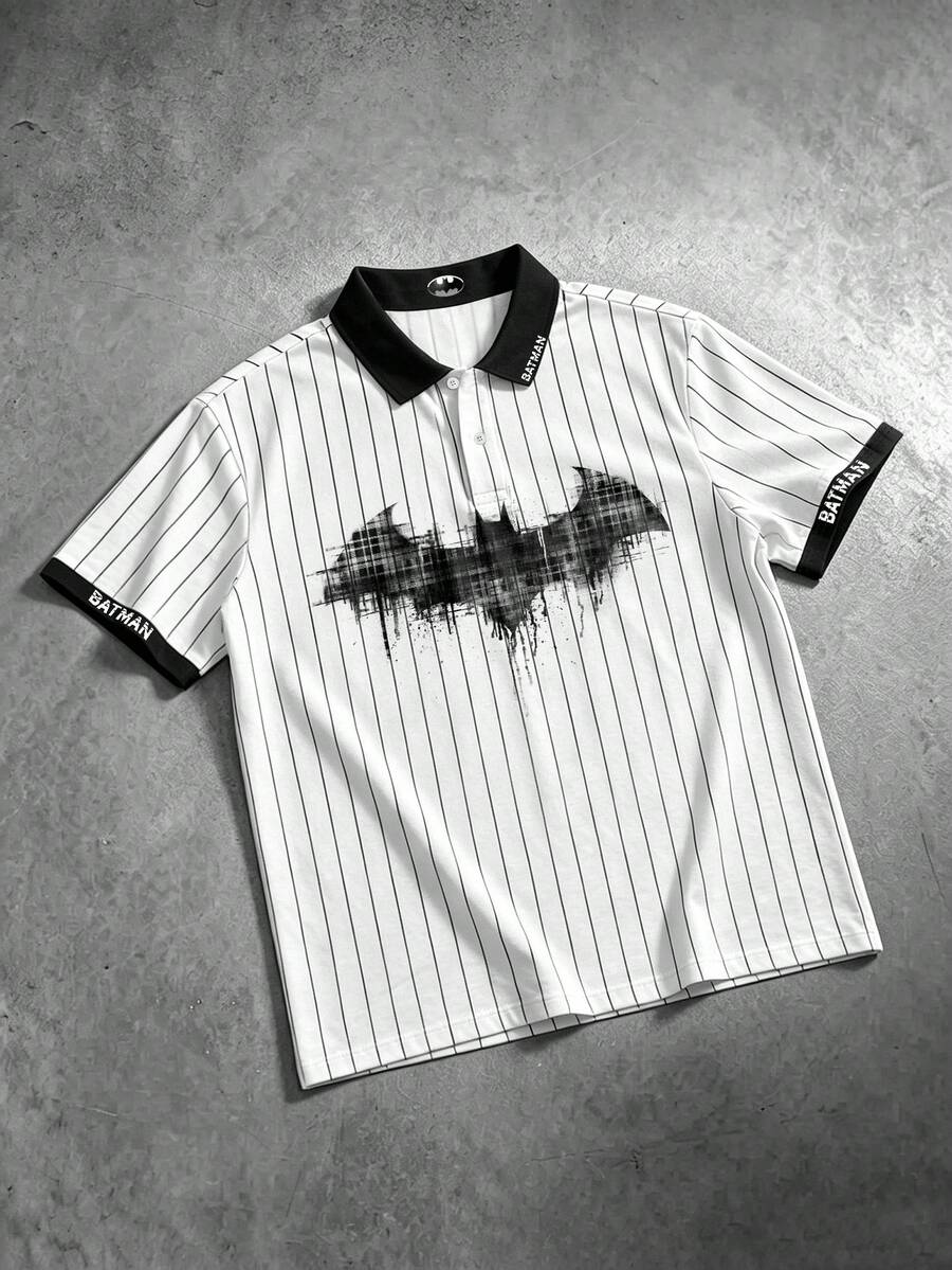 BATMAN X SHEIN Manfinity EMRG 男士條紋字母與蝙蝠印花休閒百搭日常短袖 Polo 衫 - 彩色 - 查看 1