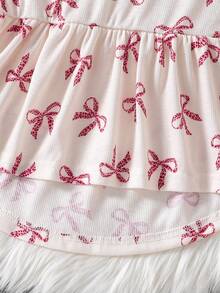 SHEIN Small Flutter Sleeve Printed Bow-Knot Ribbed Asymmetrical Hem Top Paired With Pink Solid Pants, Fashionable Cute Comfortable, Suitable For Outings And Spring/Summer/Autumn - Multicolor - View 8
