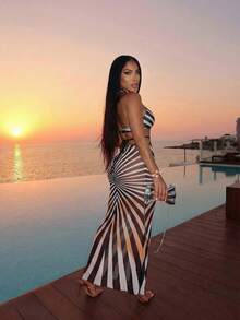 Slaydiva 2026休闲海滩度假优雅性感独特领口、胸前镂空、腰部系带侧镂空、条纹印花连衣裙款式性感度假罩衫 - 黑色 - 查看 3