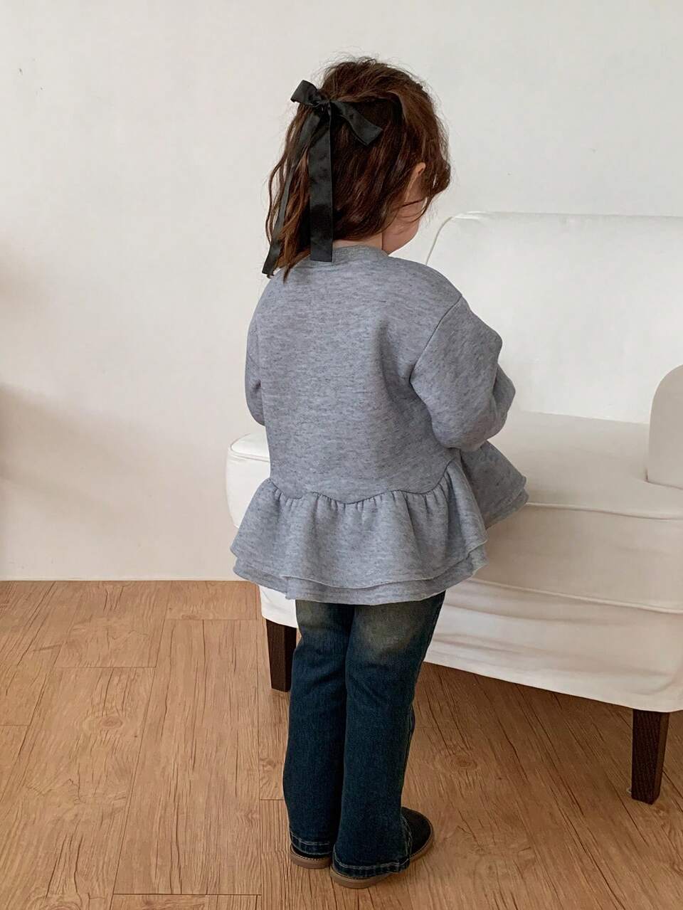 Infant (Girl) Round Neck Ruffle Trim Korean Style Long Sleeve Sweatshirt Toddler Fall