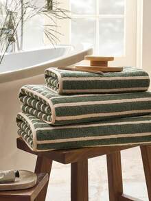 Cirelle 1pc/3pcs Ultra Soft Microfiber Bath Towel, Super Absorbent Quick Dry Striped Bath Towels, Thick Plush Polyester Face Hand Towels For Bathroom, Gym, Hotel, Home Decor - Dark Green - View 2
