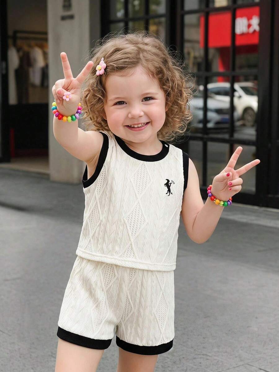 SHEIN Baby Girl Textured White Fabric With Black Delicate Horse Embroidery Top And Short Shorts Set, Suitable For Daily Casual And Commuting Wear
