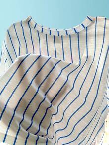 SHEIN Little Byeori 2 件套年轻男孩休闲街头潮流可爱度假卡通动物组图案宽松圆领短袖白蓝条纹 T 恤和蓝色短裤套装，适合春夏季 - 彩色 - 查看 3