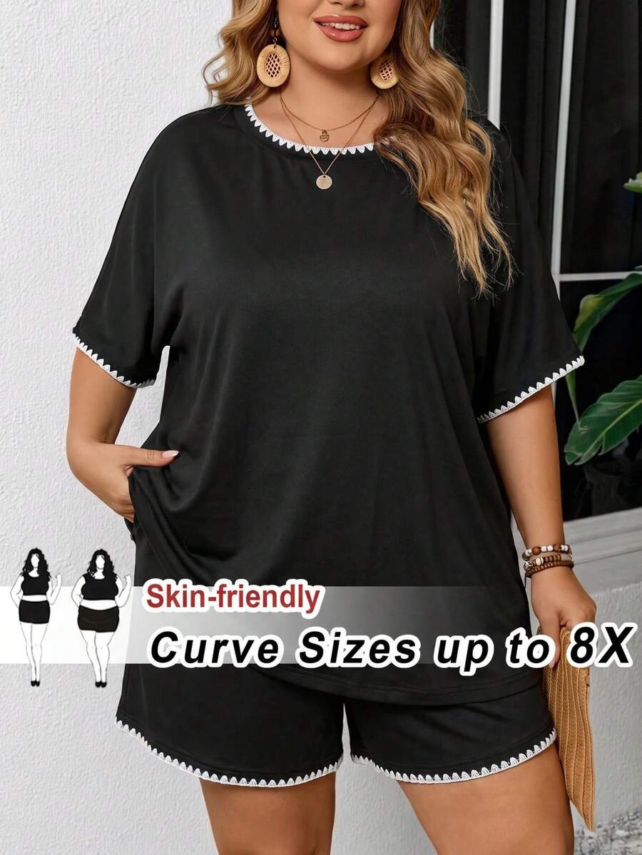 SHEIN CURVE+ 大尺碼女款花卉飾邊短袖度假T恤與短褲套裝,2026秋冬 22W - 黑色 - 查看 1